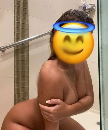 Я умею наслаждаться моментом и подарить тебе нежность, о которой ты только мечтал. Мои услуги включают классический секс, оральный секс, массаж и многое другое. Я опытна и знаю, как угодить тебе. Мои фото и отзывы покажут тебе, насколько я привлекательна и разносторонняя. Живу я в самом сердце Москвы, где реальность сливается с фантазиями. Встречаемся? 😉🌹 Ласюша